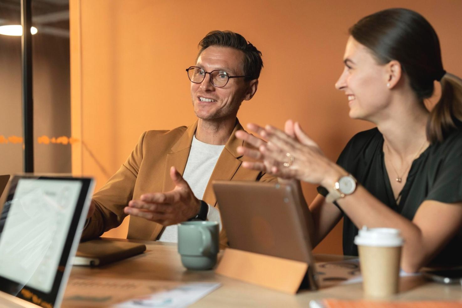 Tableau avec calculs financiers et graphiques d'épargne